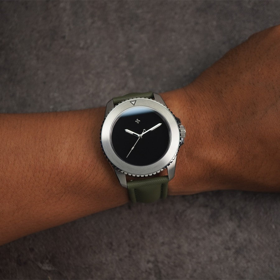 Artem Sailcloth Classic Khaki Green - Green Stitching