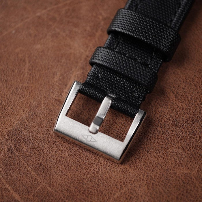 Artem Sailcloth Classic Black - Black Stitching